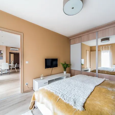 Klauzál 32 * Budapest