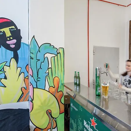 Ruin Bar Party Ostello Budapest