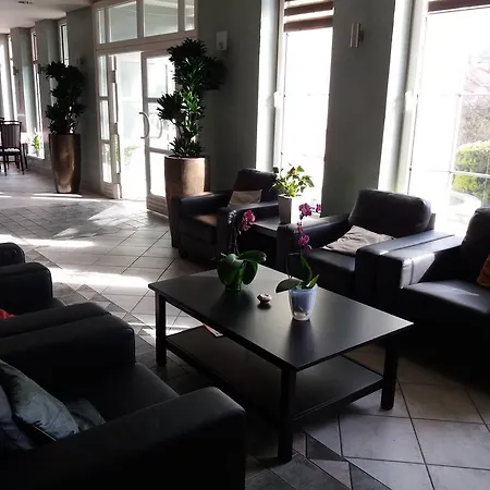 Belle Fleur Panzio Bed & Breakfast 2*
