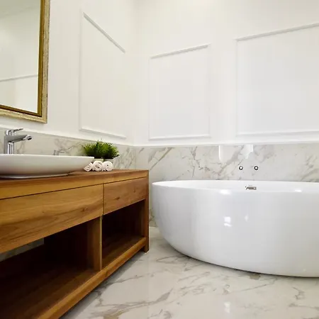 Luxury Apartment By Hi5 - Bazilika Suite * Budapest