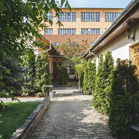 Otel Karin 3*