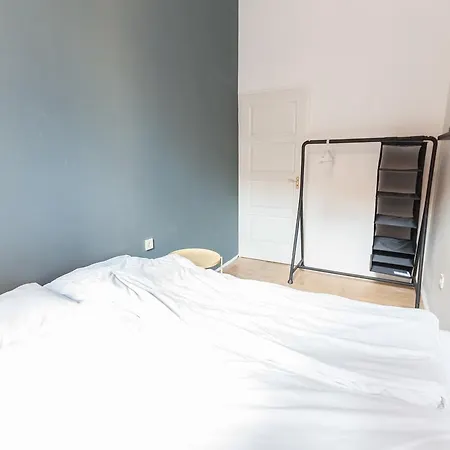 Stylish Ernesto Apartment *