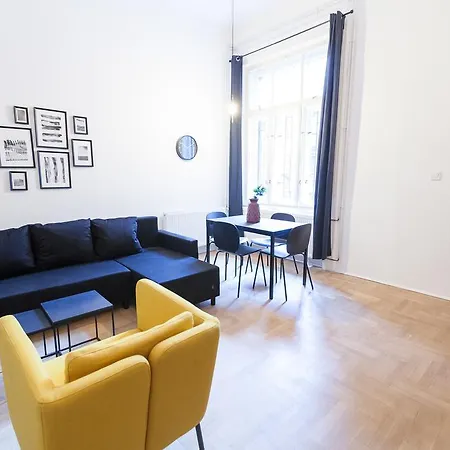 Apartment Stylish Ernesto