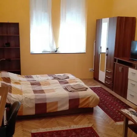 Cute Close To The Center * Budapest