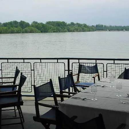 Aquamarina Botel Visegrád