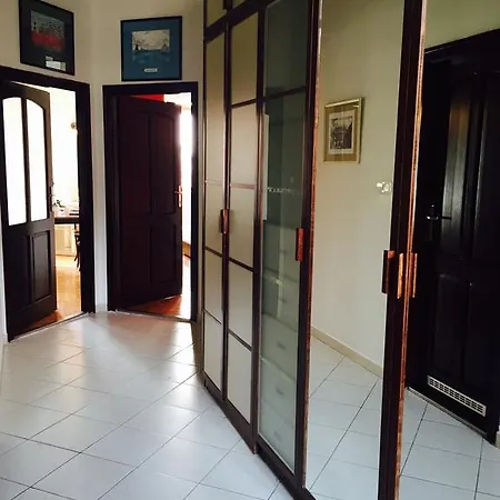 Central Gozsdu Apartment *