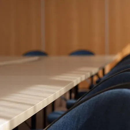 Ceu Konferencia Koezpont 3* Budapeşte