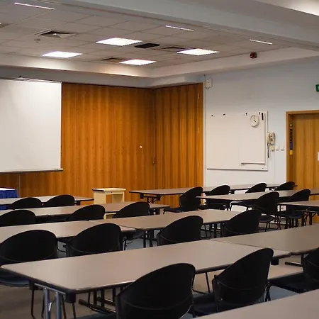 Otel Ceu Konferencia Koezpont 3*