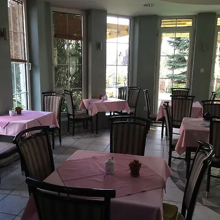 Belle Fleur Panzio Bed & Breakfast 2*