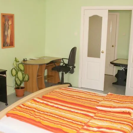 Apartman Orczy Apartman *
