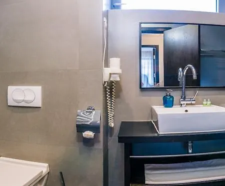 Gardens & Wellness Apartahotel 4*