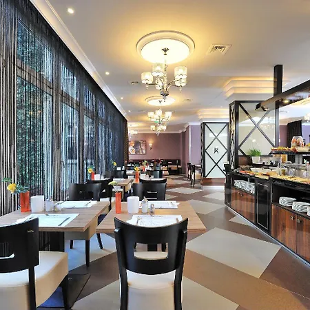 מלון Carlton Buda Castle 4*