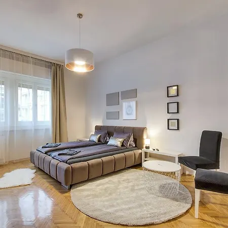 Apartment Brighthome Castle District *