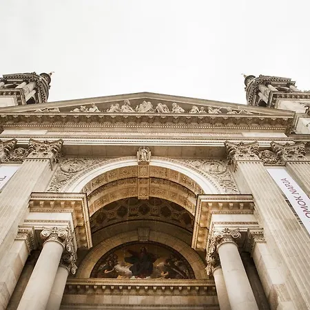 Ariel Close To St. Stephen Basilica * בודפשט