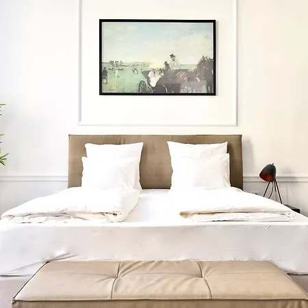 Apartment Luxury Apartment By Hi5 - Bazilika Suite