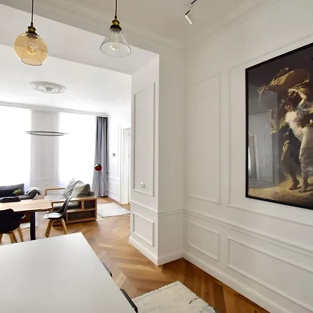 Apartment Luxury Apartment By Hi5 - Bazilika Suite *