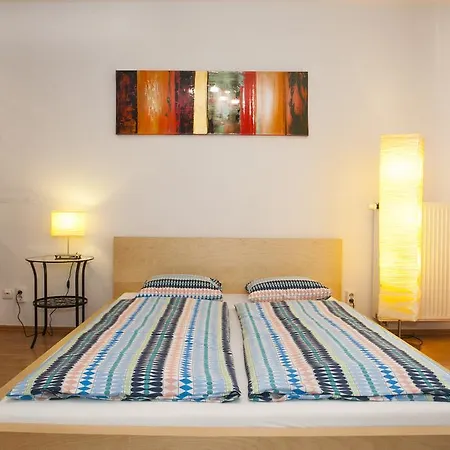 Gabriella In The Downtown. Apartman *