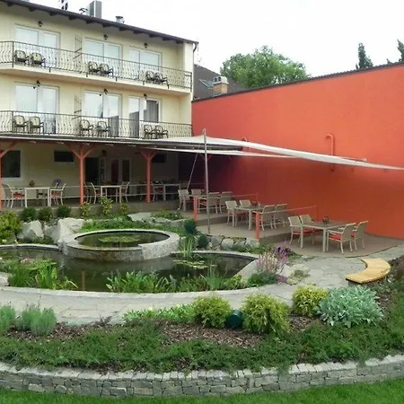 Szőnyi Garden Pest