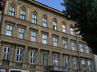 Six Otel 2*