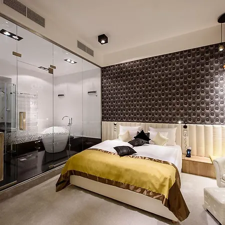 Apartman Karoly Corner Residences