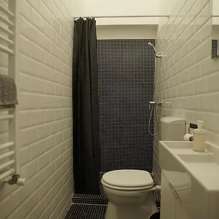 Quiet And 2 Bedrooms 2 Bathrooms In The Heart Of Apartment *