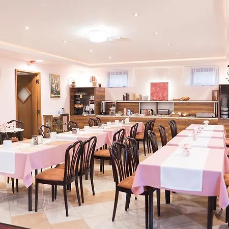 Le Rose Otel 3*