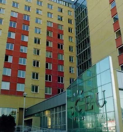 Otel Ceu Konferencia Koezpont