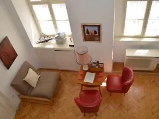 Six Hotel