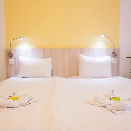 Lejlighedshotel Corvin Plaza &