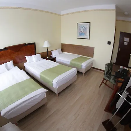 Metro Hotel