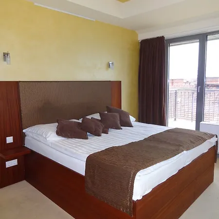 Bliss Hotel&wellness Aparthotel 4*