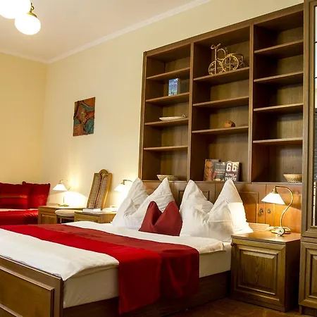 Molnár Hotel 3*