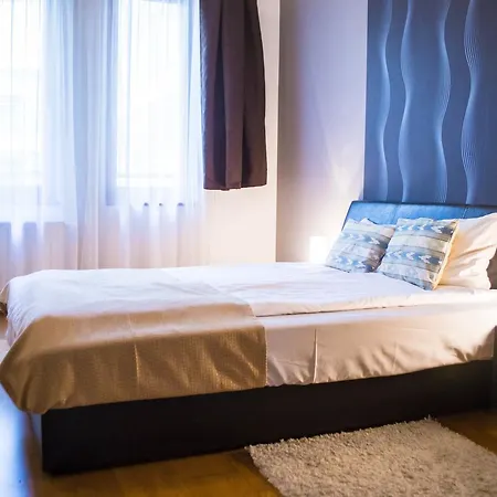 Senator Aparthotel 3*