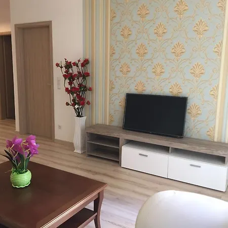 Corvin Rose Apartment *