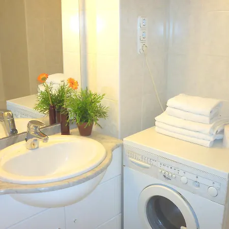 Apartment Akademia *