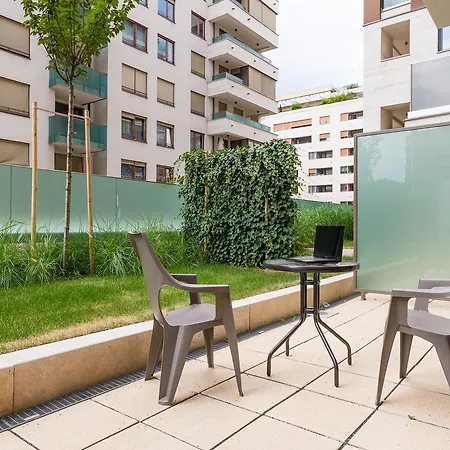 Apartmanhotel Corvin 3*