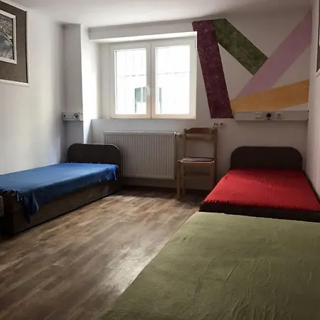 Hostal Opera