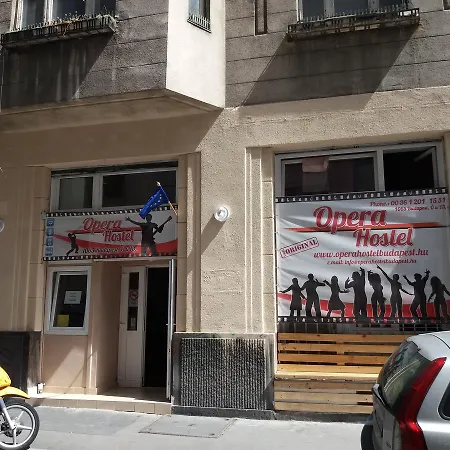 Hostal Opera