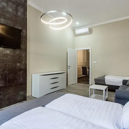 A Golden Star Modern Luxury And Appartamento *