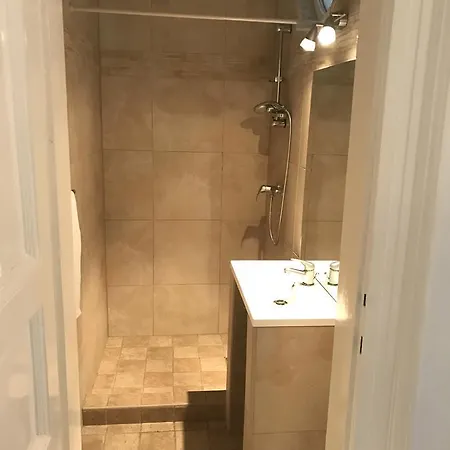 Thokoly Apartment Budapest