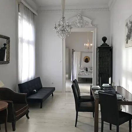 Thokoly * Budapest