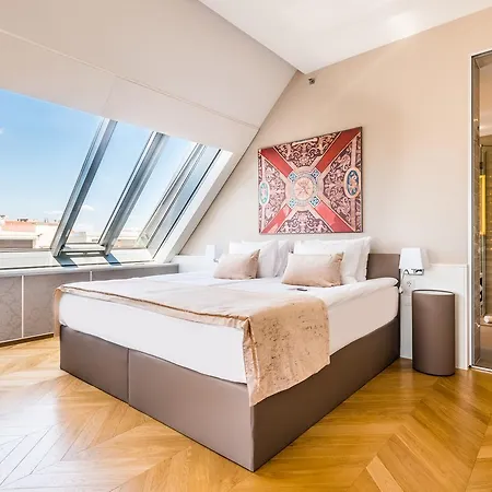 Hotel Moments By Continental Group