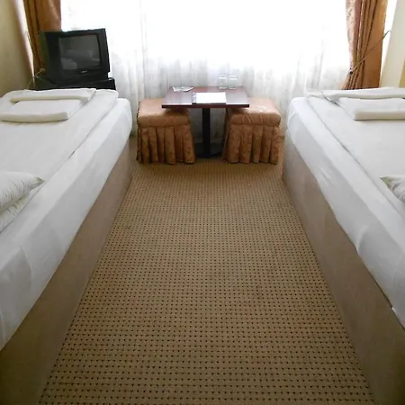 Seni Studium 3* Budapest