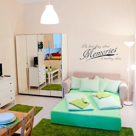 Opera Apartment *