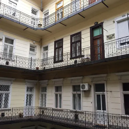 Apartment Opera *