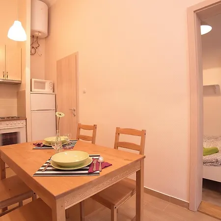 Opera Apartment *