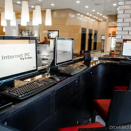 Hotell Courtyard By Marriott Center 4*
