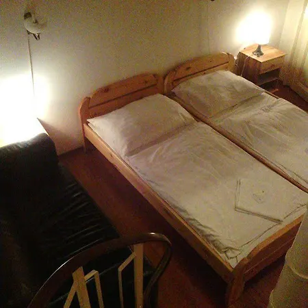Szálloda Old Monarchia 3*