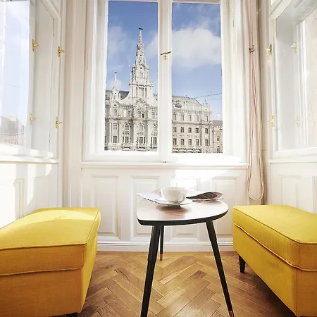 New York Palace View Apartment *