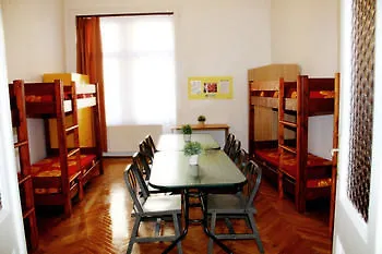 Hostel Bebudgetrooms *